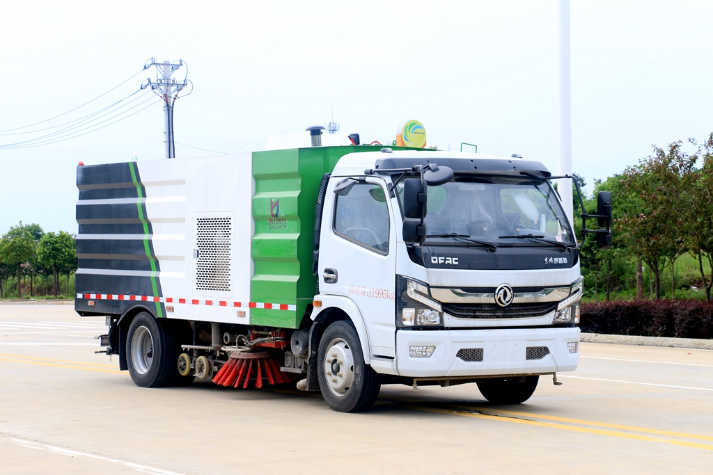 東風(fēng)大多利卡洗掃車