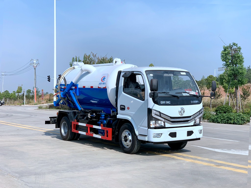 東風小多利卡吸污車