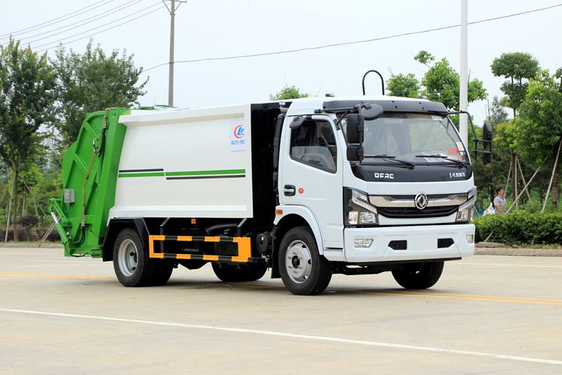 東風(fēng)大多利卡壓縮垃圾車